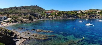 Sublim overutstyrt leilighet på sjøen