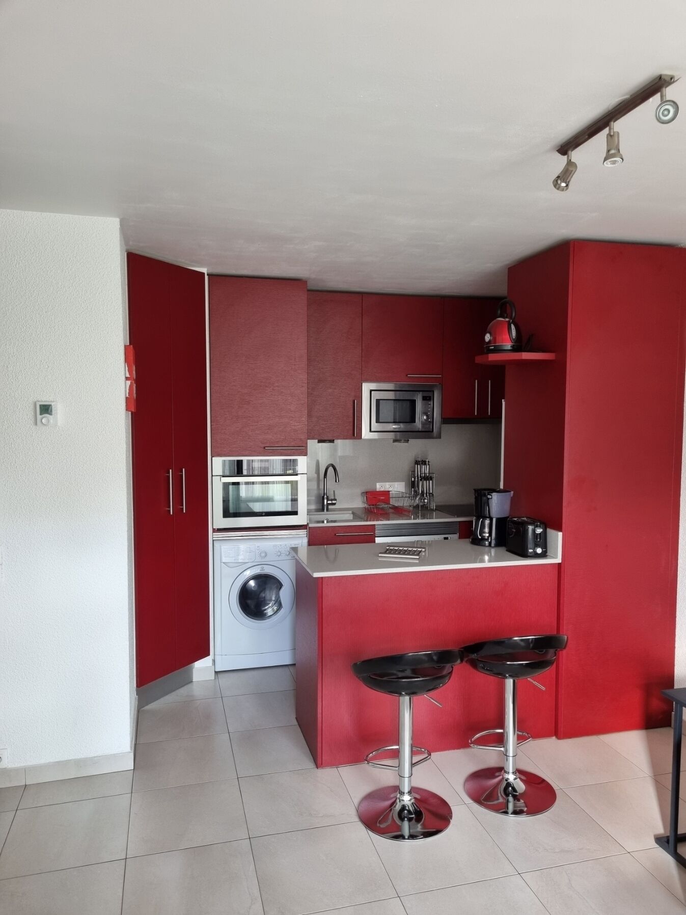 T2 *** (HIKOA) ANCV- TERRAZA-APARCAMIENTO-WIFI- 50 m PLAYA Hendaia-Hendaya (País Vasco)