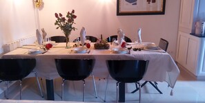 Dining - PRETTY HOUSE IN AURE CLASSEE VALLEY **** (Pailhac)