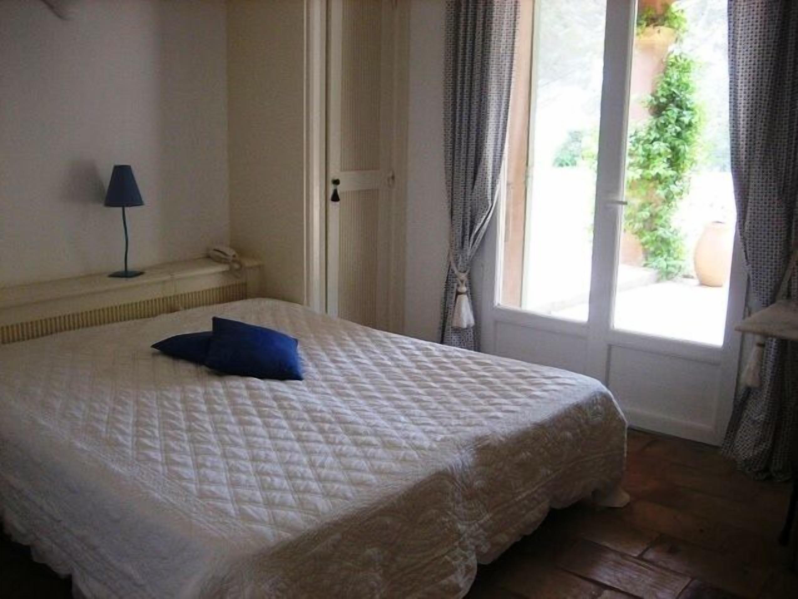 House exceptional view on the heights 