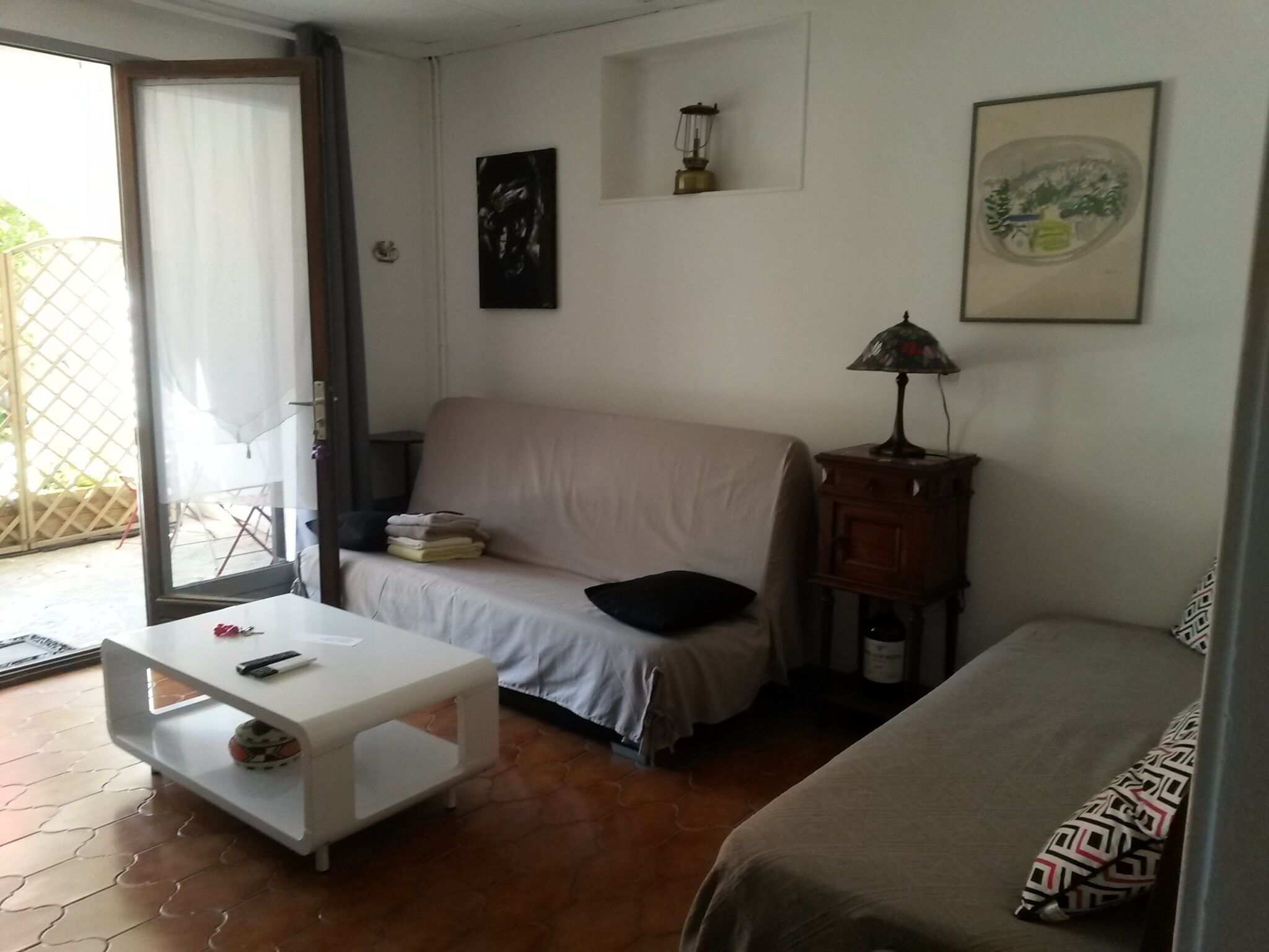 Cottage ground floor of a village house 1 bedroom, 2 terraces, quiet and flowery