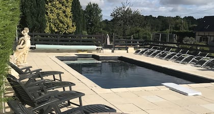 Grande maison normande de standing 4**** pour 14 personnes + piscine chauffée