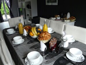 تناول الطعام