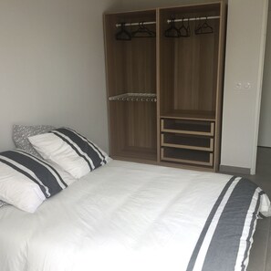 1 bedroom, iron/ironing board, WiFi, bed sheets