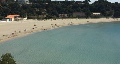 Appartement neuf avec grande terrasse équipé pour 4 personnes