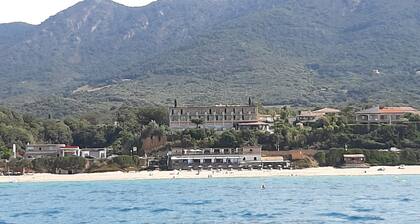 VUOKRAUSSTUDIO 30 m² täysin varusteltu