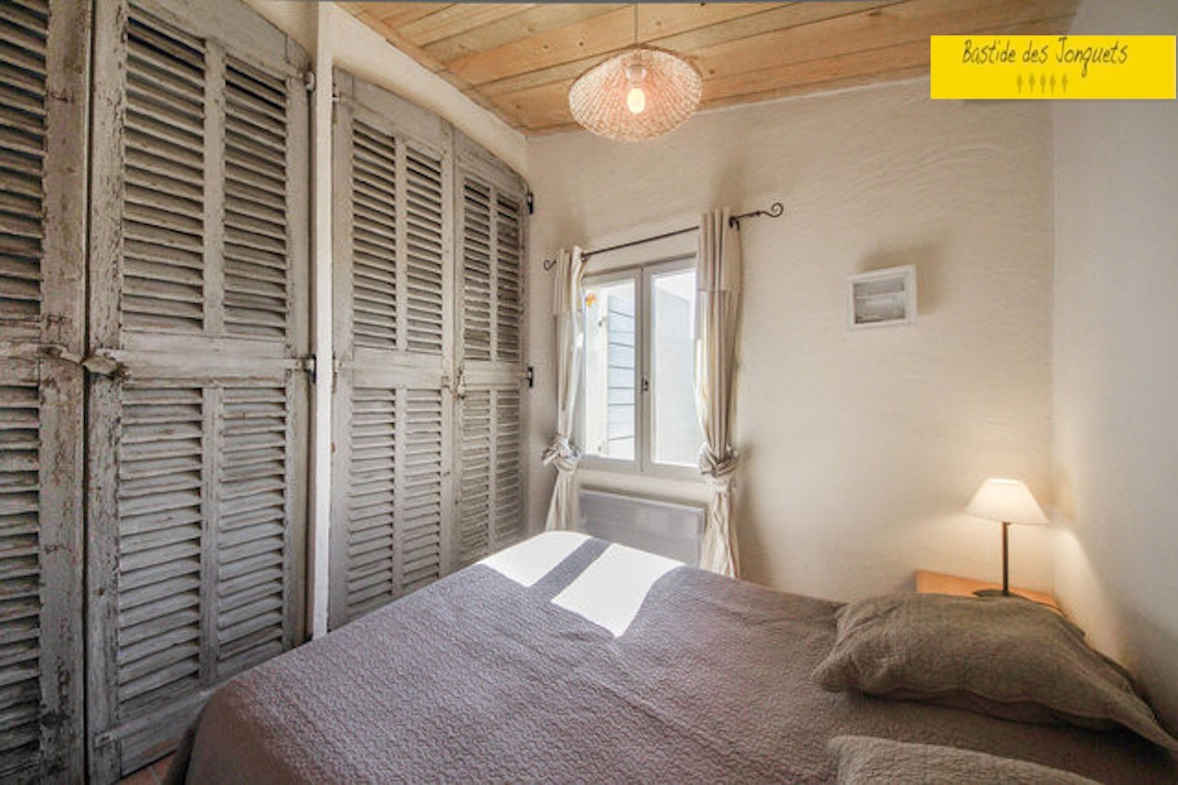 Air-conditioned house with pool views overlooking the Luberon Apt Provence