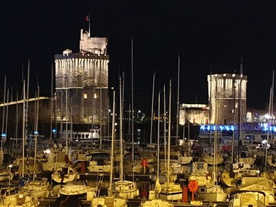 Historic center on the quays of La Rochelle, 20 metres from the old port