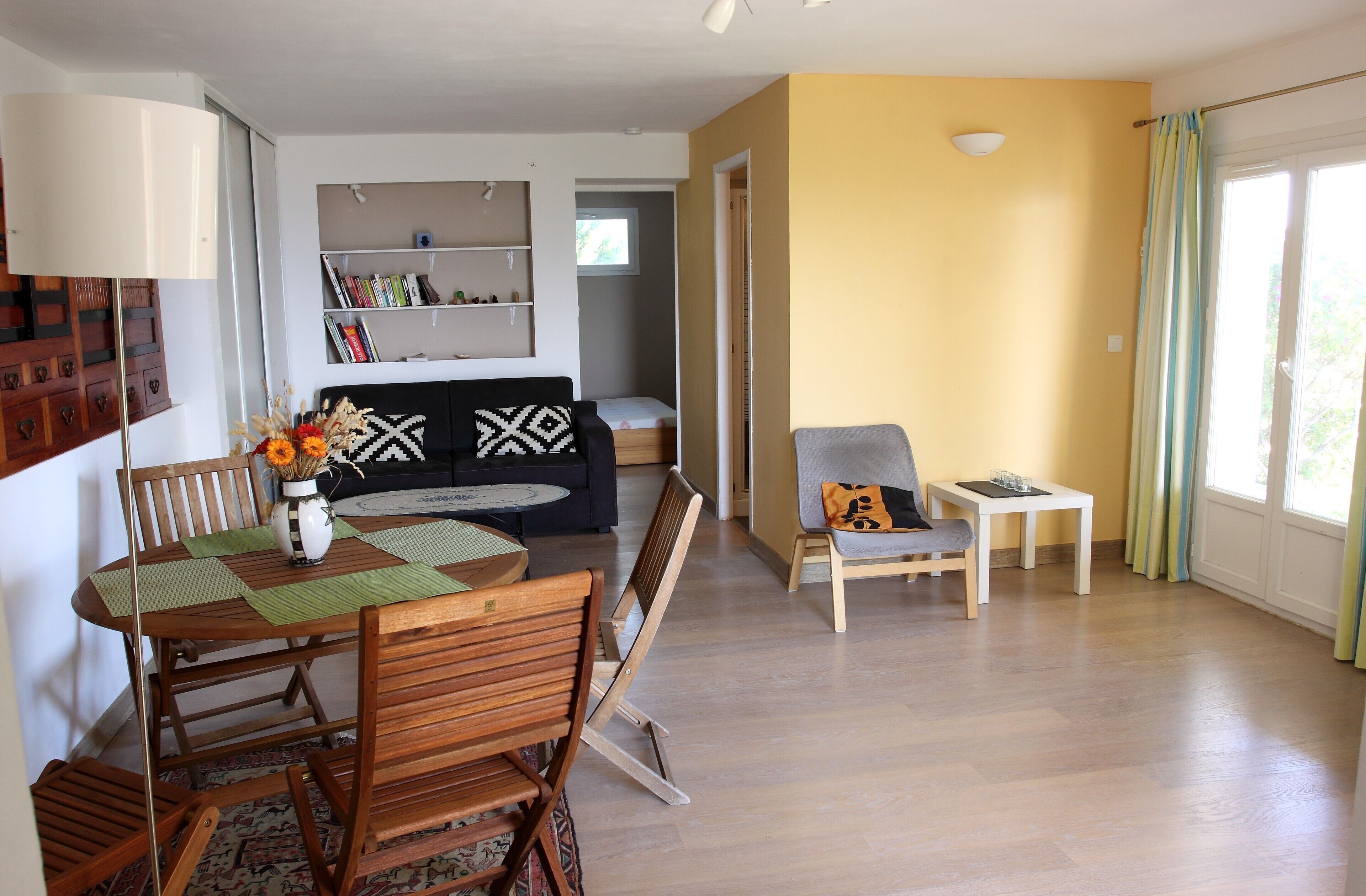 F2 on the ground floor of a villa beautiful sea view garden 4 pers 3 kms from Bastia