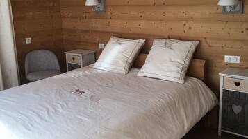2 Schlafzimmer, Bügeleisen/Bügelbrett, Reisekinderbett, WLAN