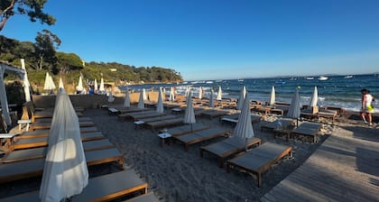 Herrliche Aussicht VILLA Meer, den Pool, 300 m vom Strand, Bootsmotor 12m,