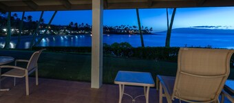 Spacious 2BD Oceanfront at Napili Lani 320