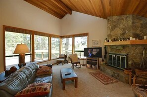 TV, fireplace, DVD player, stereo
