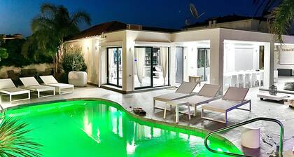 HERVORRAGENDE VILLA IN DER NÄHE DES MEERES - SCHWIMMBAD - JACCUZI - HAMAM -