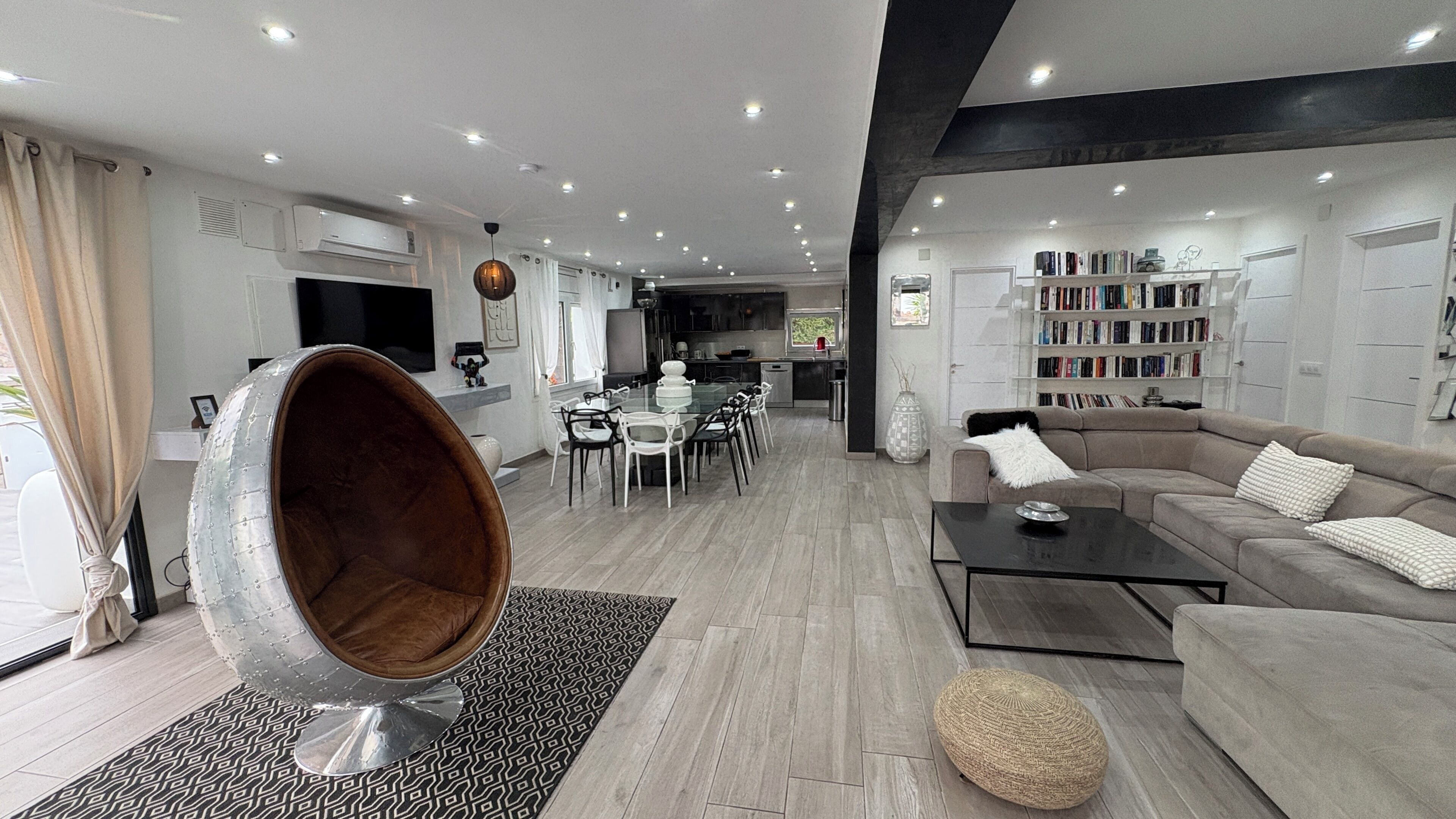 TV, books