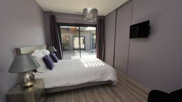 4 habitaciones, escritorio, tabla de planchar con plancha y wifi gratis