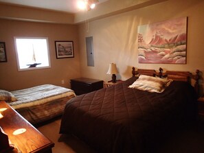 3 habitaciones, escritorio, tabla de planchar con plancha y wifi gratis 