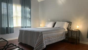 2 chambres, fer et planche Ă  repasser, Wi-Fi gratuit, draps fournis