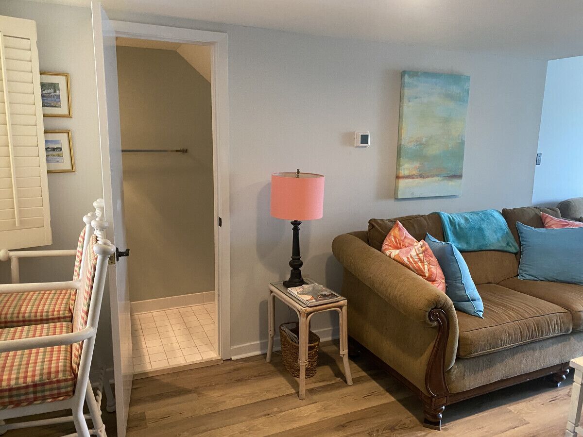 664 New Haven - Golf Cart Included