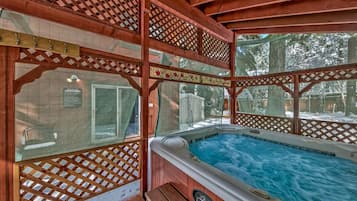 室内 SPA 浴缸