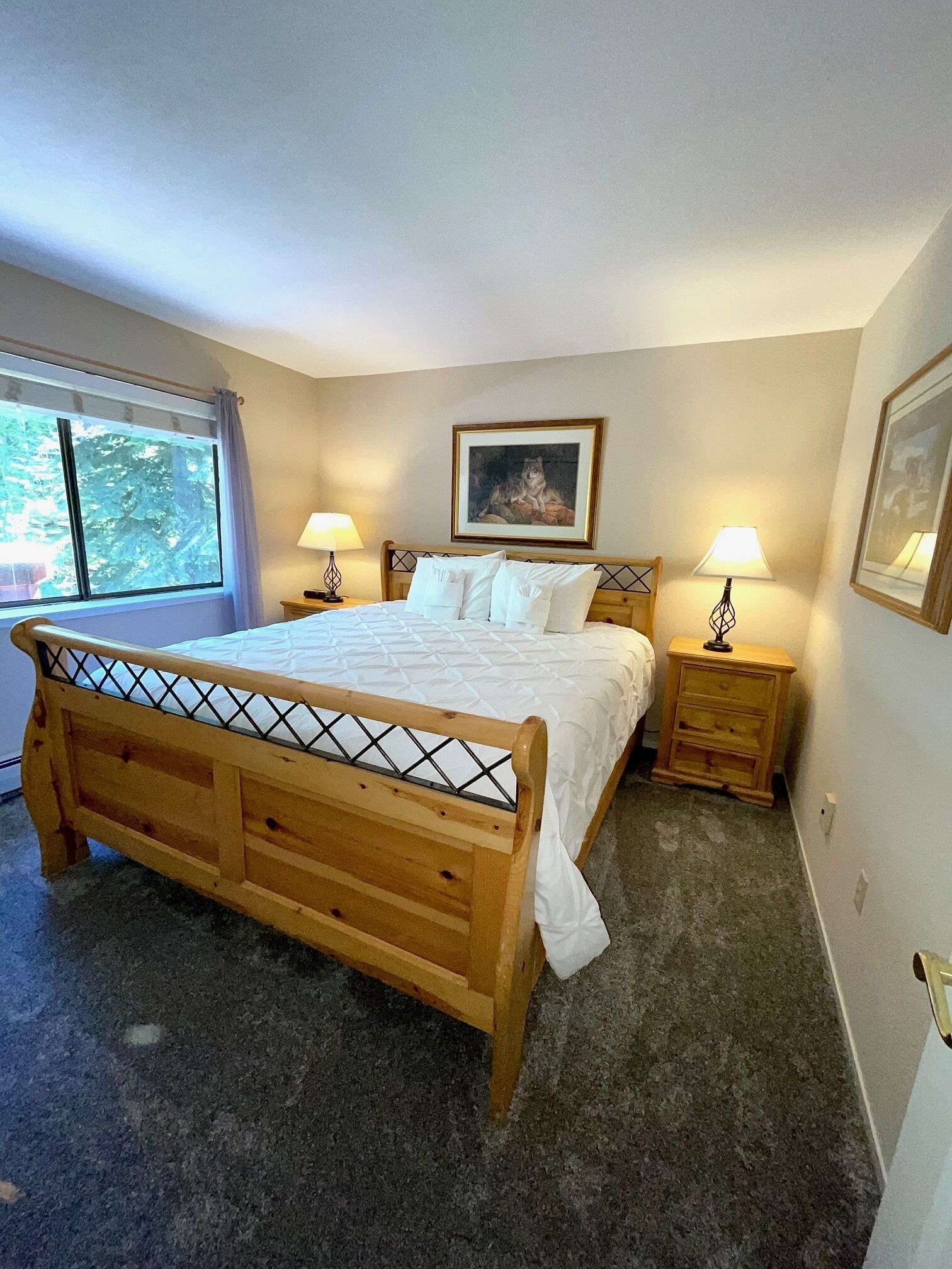 Large Mountain Home Close to Casinos & Beaches, Hot Tub, Pool Table