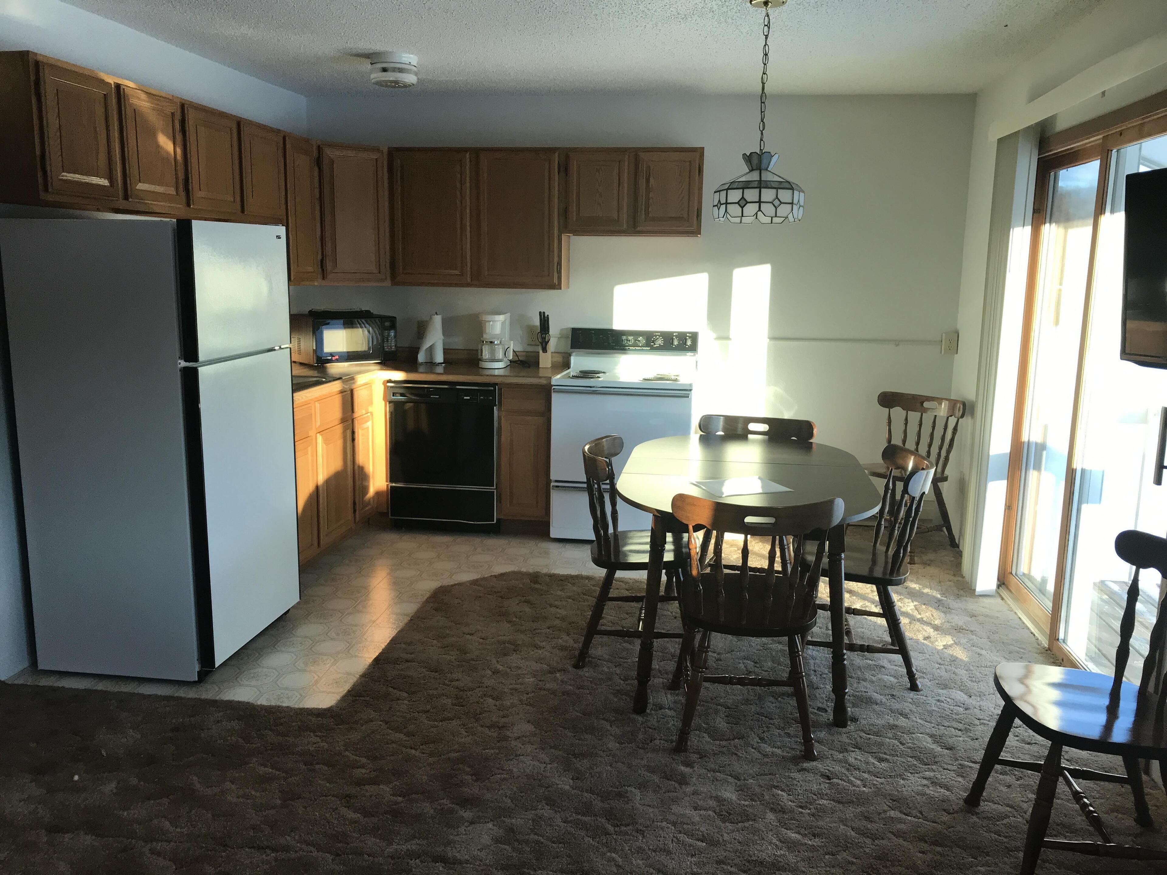 Lowest Price, Cleanest Rooms, Walk to Big Snow Resort's Indianhead Mtn