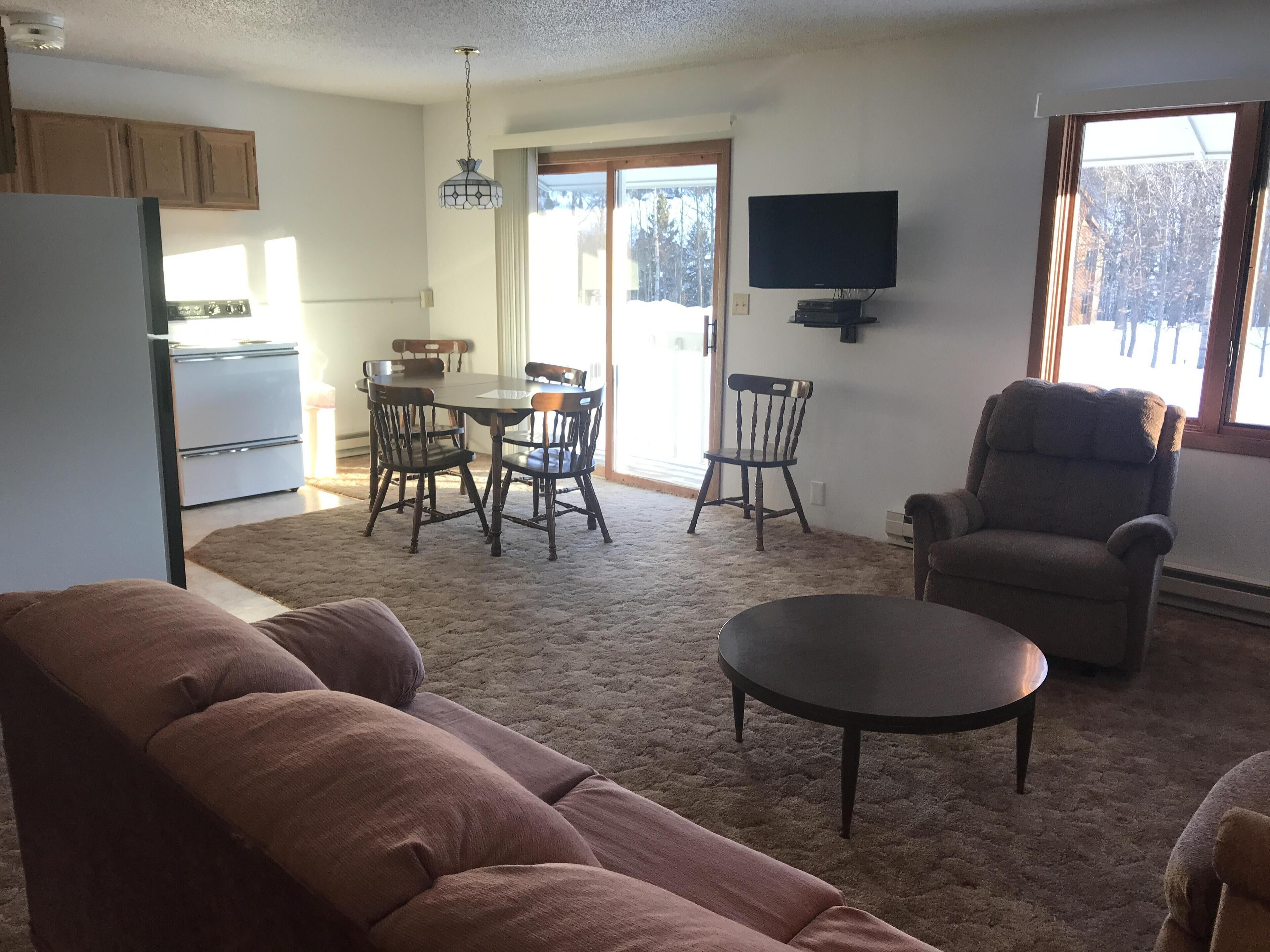 Lowest Price, Cleanest Rooms, Walk to Big Snow Resort's Indianhead Mtn