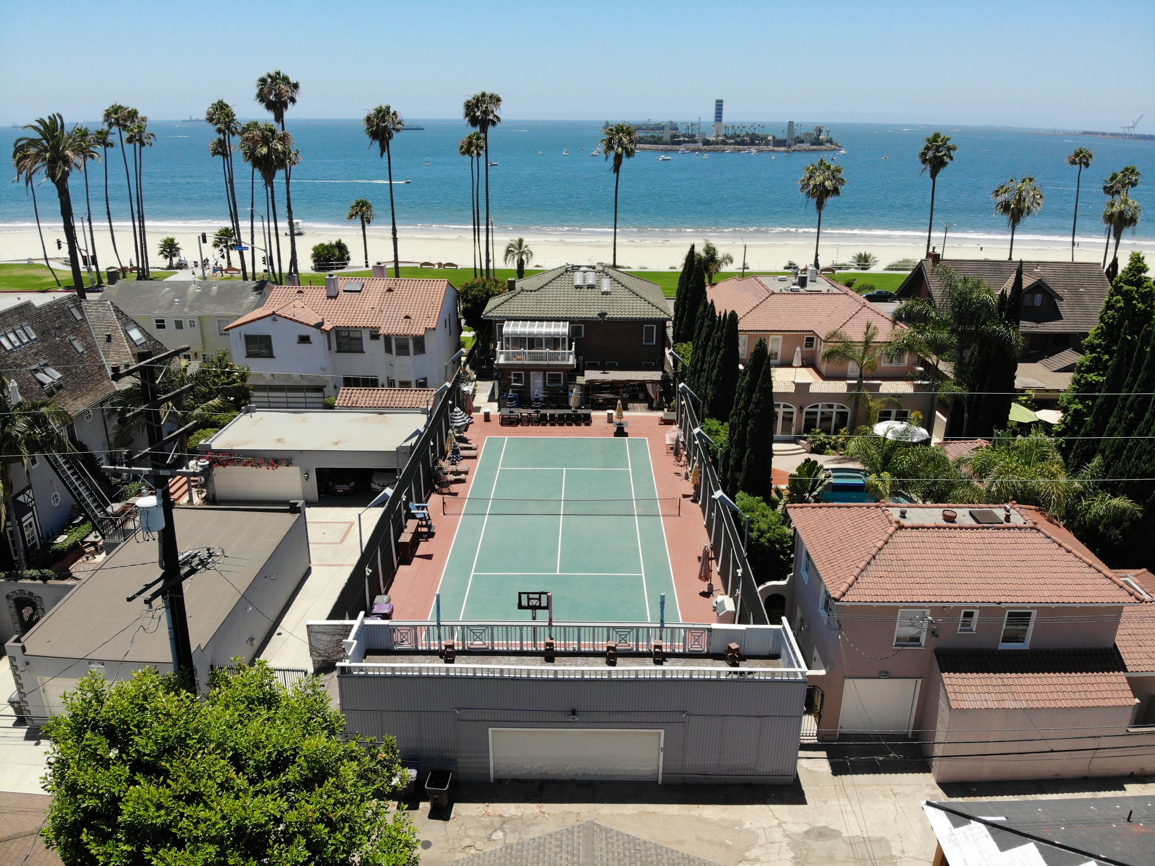 OCEAN front house with full size TENNIS court. 