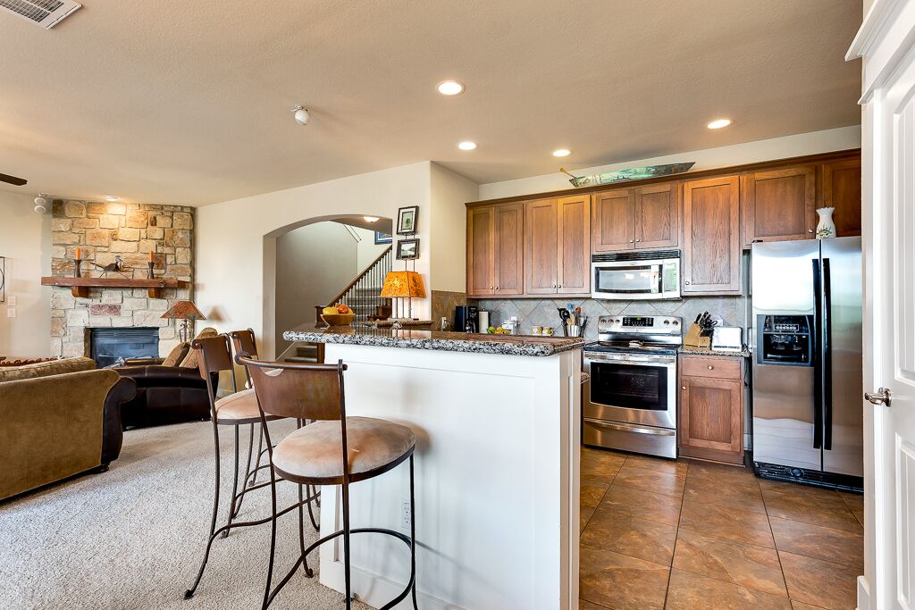 Beautiful 4bdrm/4bath Home at Hollows Resort  - 4 Pools/Hiking/Fitness Center!