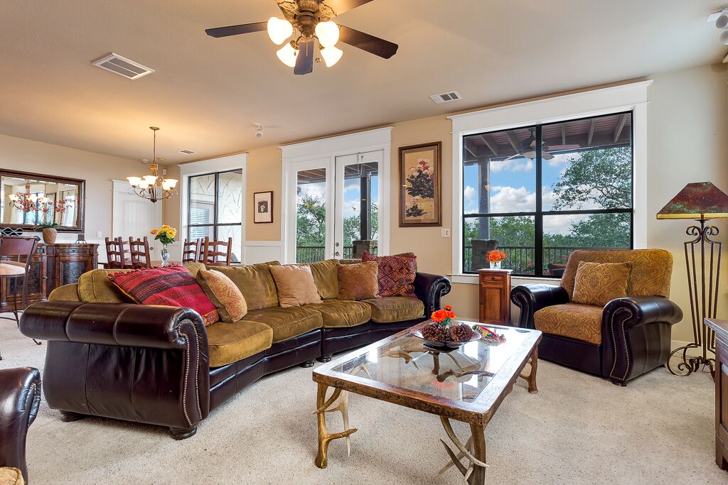 Beautiful 4bdrm/4bath Home at Hollows Resort  - 4 Pools/Hiking/Fitness Center!