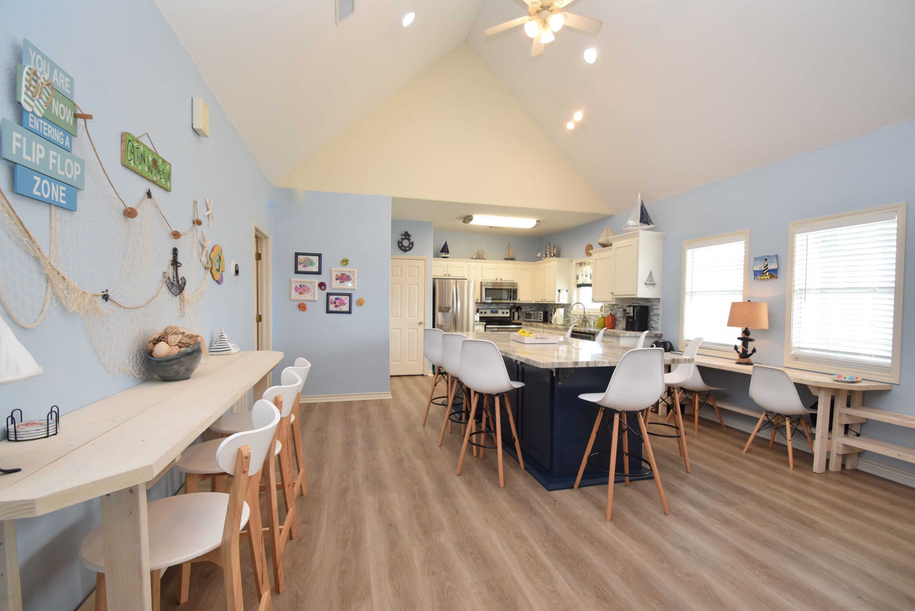 3 bedroom 2 bath *close to the beach *open floor plan