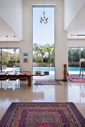 Interior - Luxurious villa with fenced swimming pool in the Caesarea Golf area  (Caesarea)