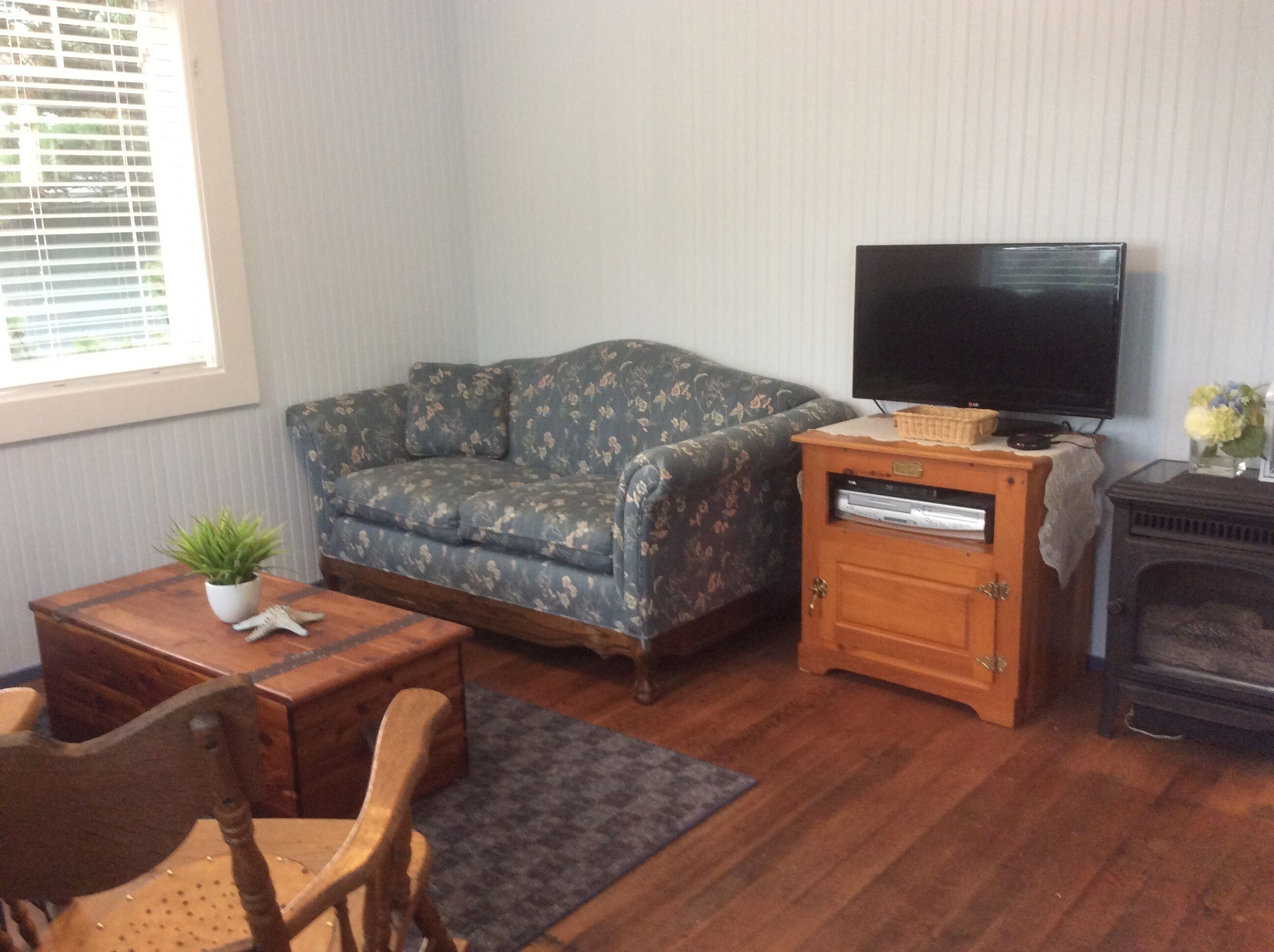 Historic Oceanlake Cottage in Lincoln City, OR