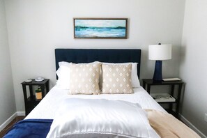 2 bedrooms, desk, iron/ironing board, travel crib