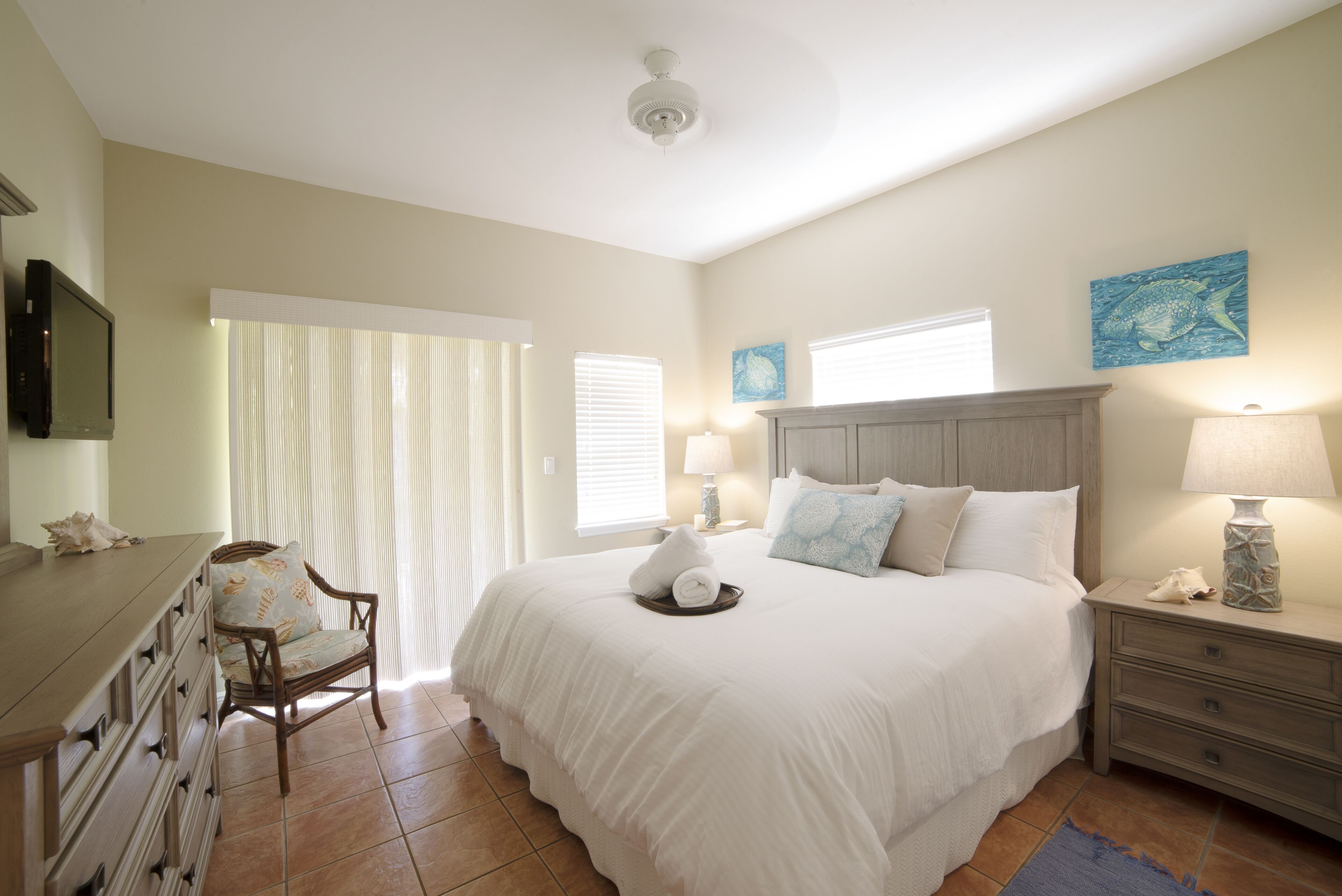 3 makuuhuonetta, silitysrauta/-lauta, Wi-Fi, vuodevaatteet