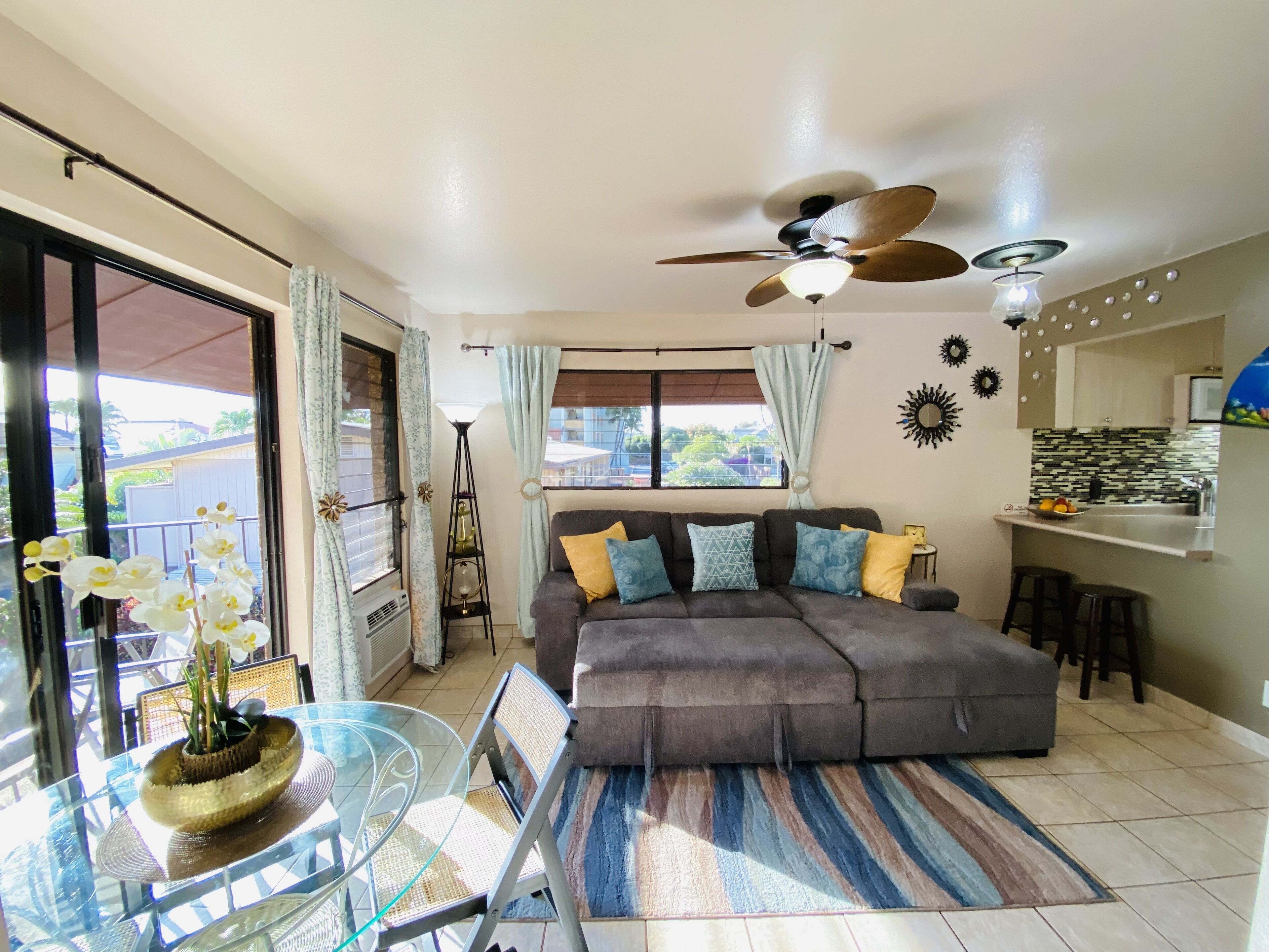 Maui Special!! 2BDRM/2BA Ocean View and Convenient Location