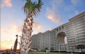 Exterior - By Far! Best One 1 Bedroom At Majestic Sun. Nice! Comfortable! Clean! (Destin)