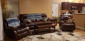 TV, fireplace, DVD player, books