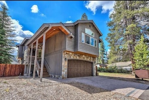 Exterior - Minutes to Sierra. Kirkwood, Heavenly. New Home in South Lake Tahoe!  (South Lake Tahoe)