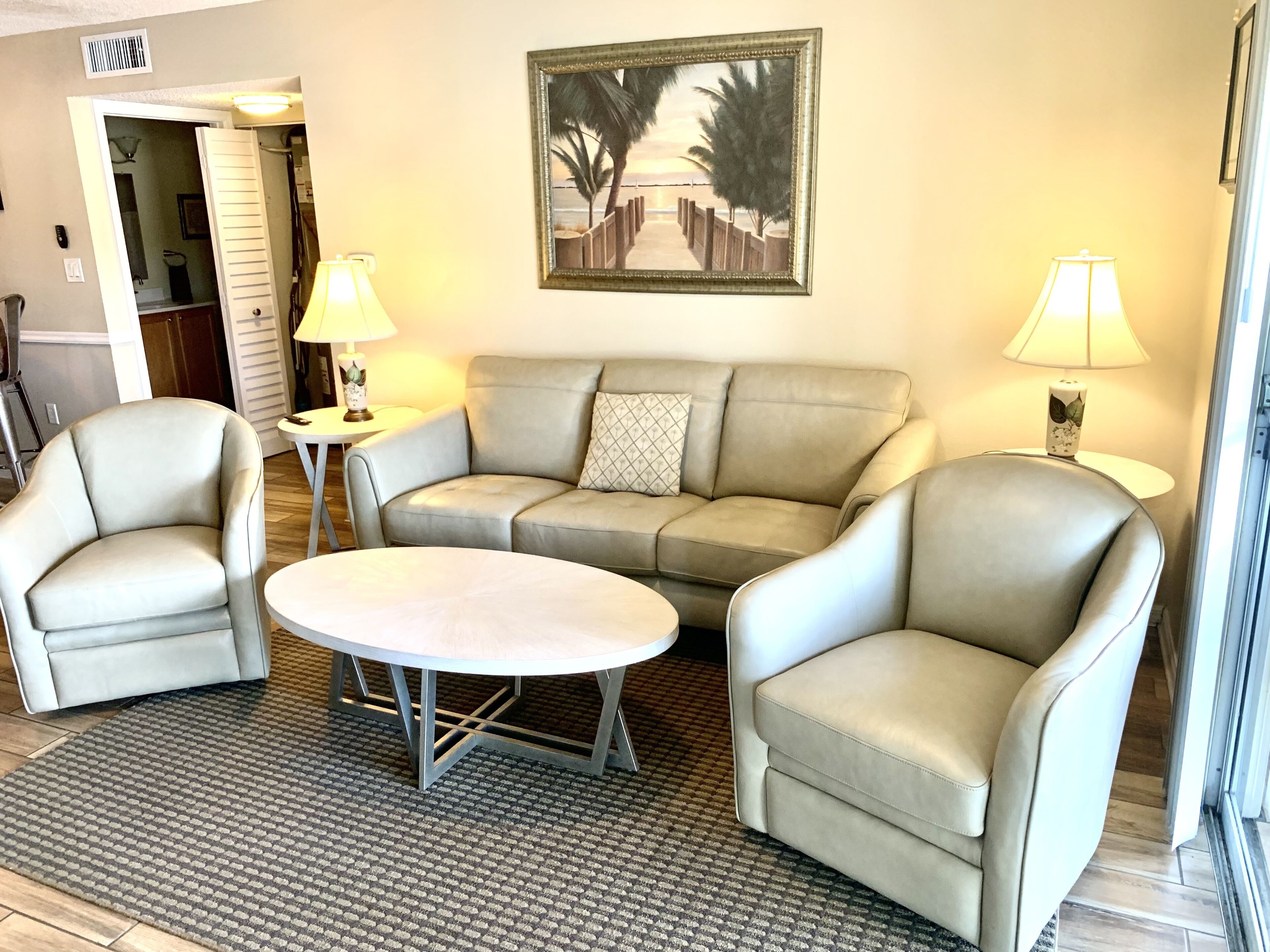 Lake View 2 Bed 2 Bath LOFT With Pool, Gym, Pickleball ---- L@@K FOR DISCOUNTS !