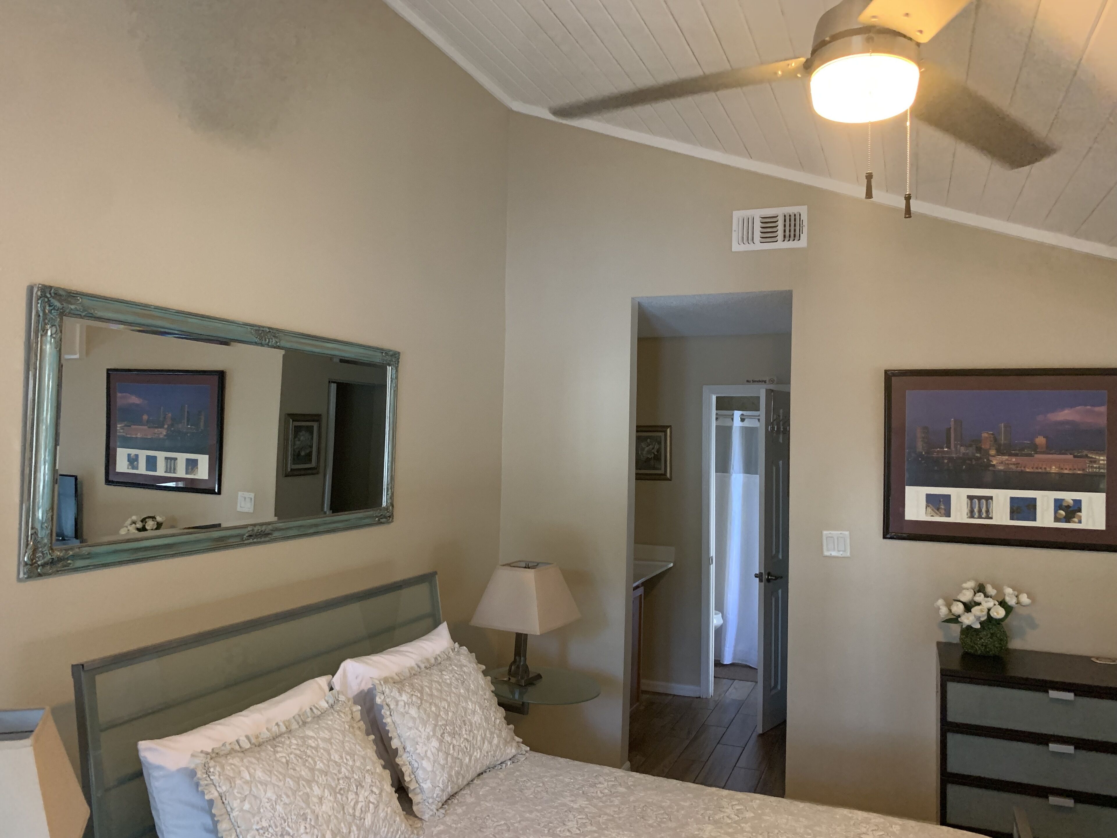 2 bedrooms, desk, iron/ironing board, free WiFi