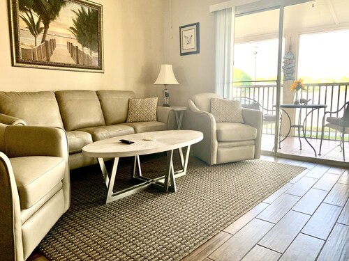 Lakefront 2 Bed 2 Bath LOFT With Pool, Gym, Pickleball ---- L@@K FOR DISCOUNTS !