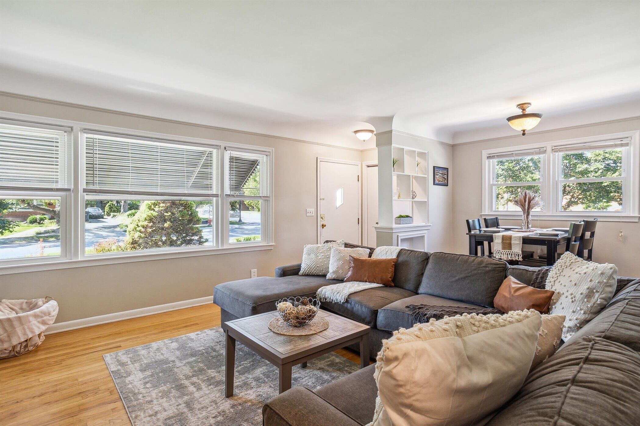 3 BR-Immaculate Comfort, Walk To Michigan Stadium!