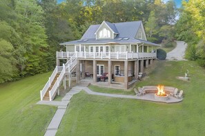 Exterior - Lakefront, Kayaks, SUPs, Hot Tub & Boat Options (Leasburg)