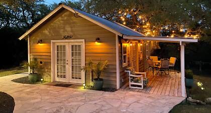 Histórico, compuesto de la familia cerrada - Caminar hasta el río Frio!