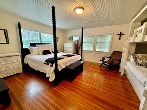 5 bedrooms, desk, iron/ironing board, travel crib - Historic Gated Estate, Pool, Cabana, 2 Kitchens, Lush, Kayaks, Walk 2 Frio! (Concan)