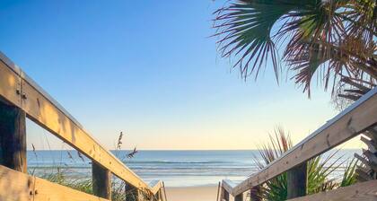 Newly Renovated Oceanfront Pool & Deck- GORGEOUS Ocean Views!!!