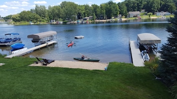 Beautiful lake, sandy beach, all sports, and plenty of kayaks and paddle boards.