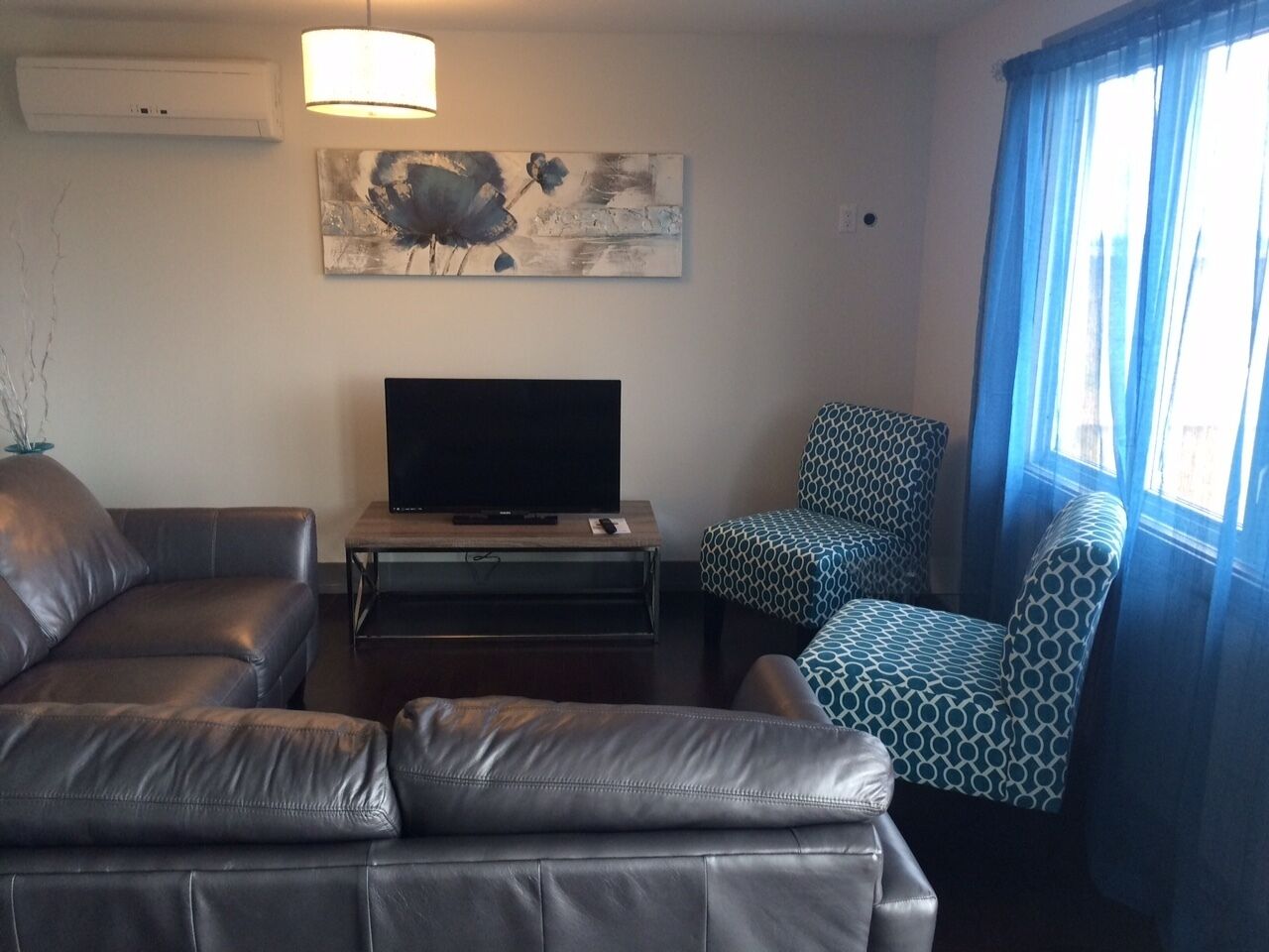 Oceanfront Cottage -Beach - Peaceful, Amazing Views - Prime week just opened up 