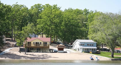 Kaunis järvi-koti Cannonball-rannalla kapteeni Ronin # 28: lla